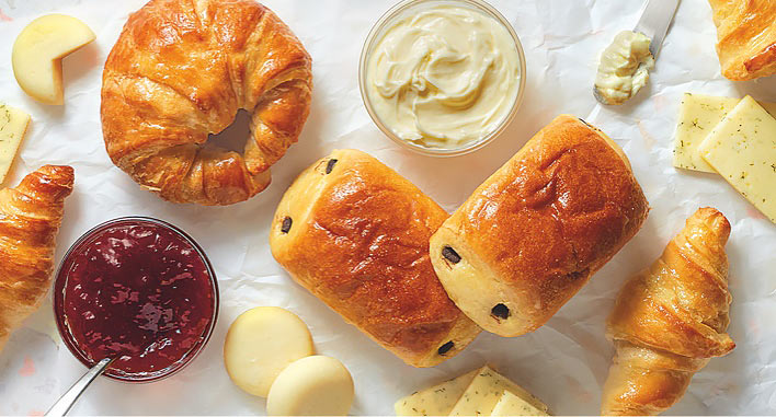 https://www.aldi.us/fileadmin/fm-dam/Responsive_Mastheads_2021/chocolate-croissants-with-jam-and-cheese-pp-mobile__6_.jpg