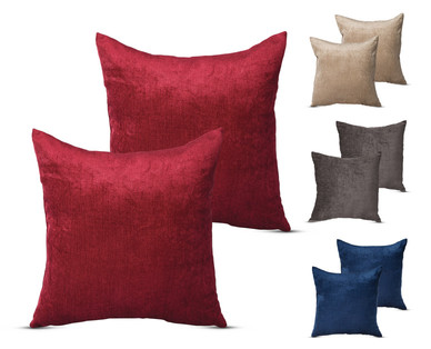 plush accent pillows